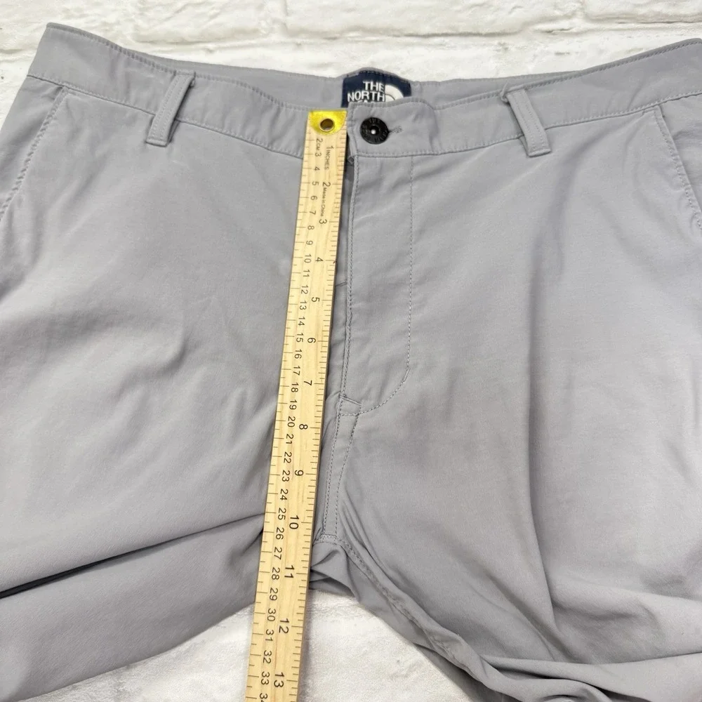 The North Face Shorts Men 34